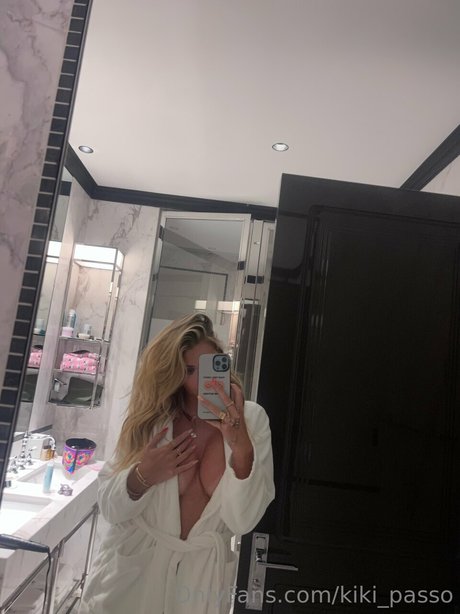 ebony wet pussy onlyfans pornographic image