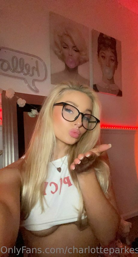 busty teen onlyfans free sexy picture