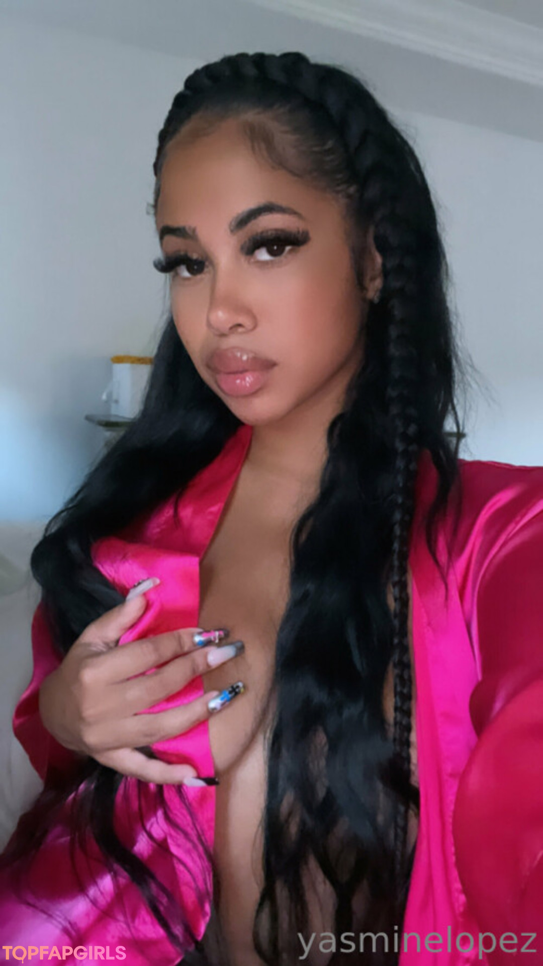 Yasmine Lopez model sexy photos