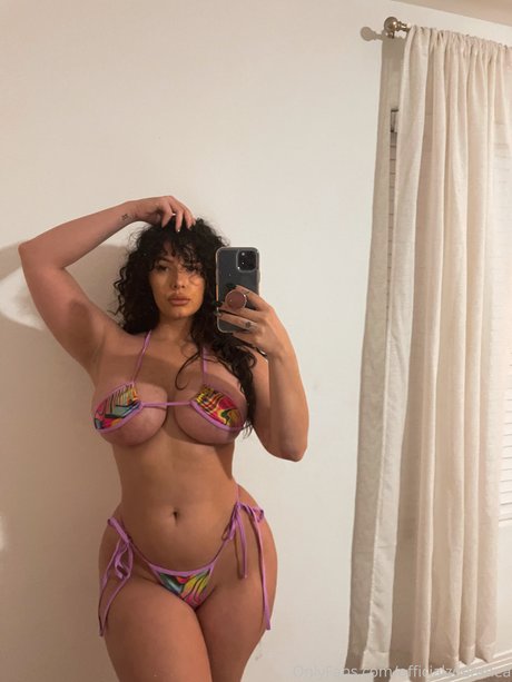 thezoerenea star pretty photos