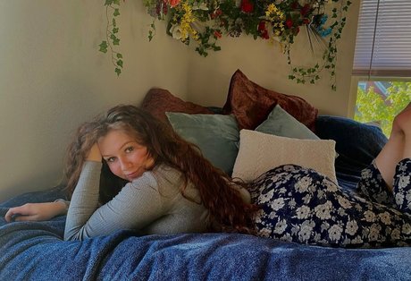 petite skinny onlyfans hot nude photo