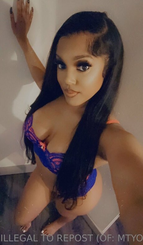 Lola Teases top pornstar pictures