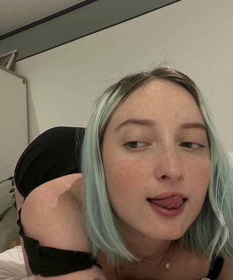 sophie carson profile image