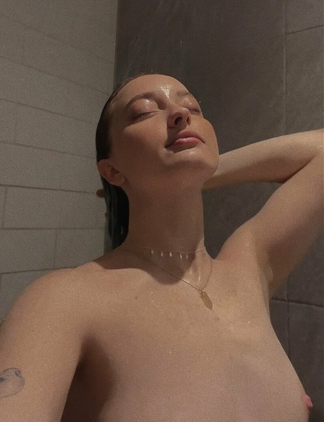 sophie carson star pretty photo