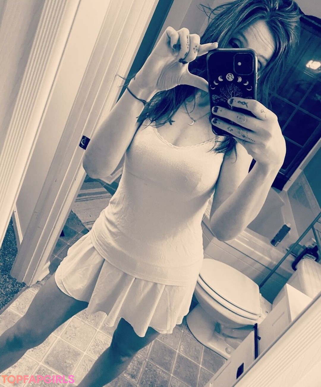 Camaray naked actress pictures