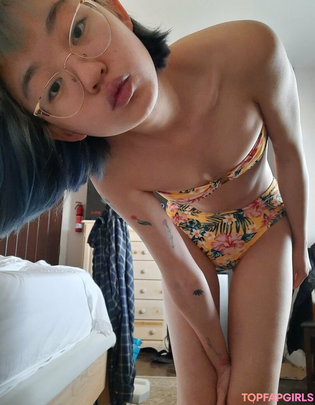 Mary nude model pic