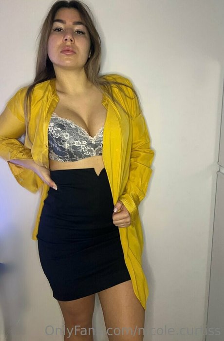 Nicole Curtiss top star picture