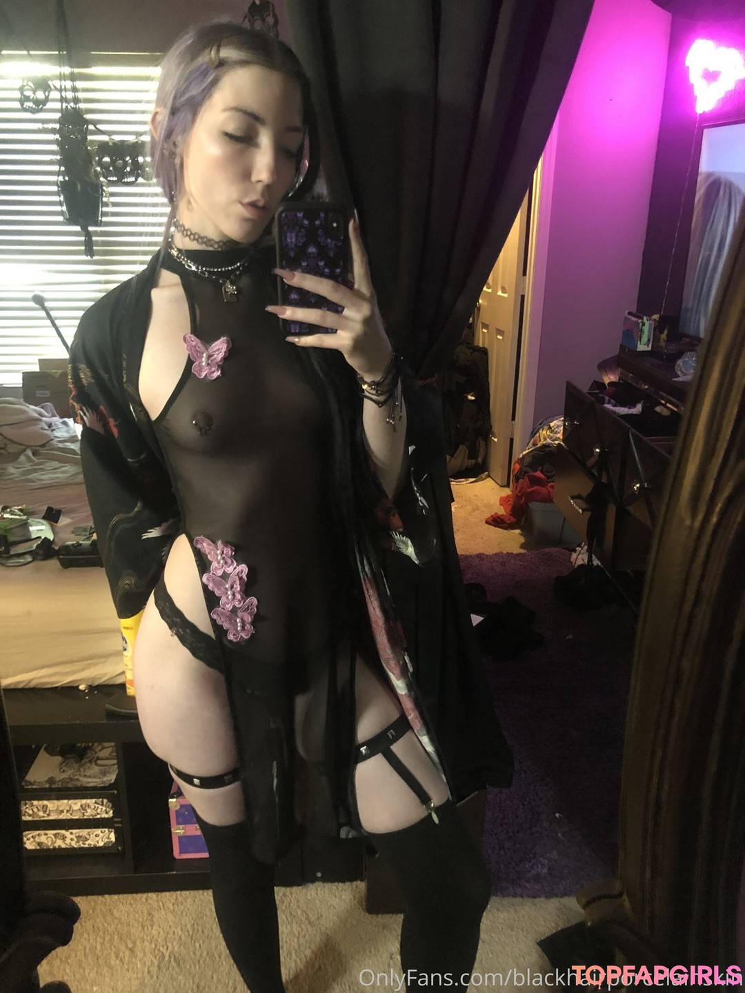 fitness body onlyfans pornographic images