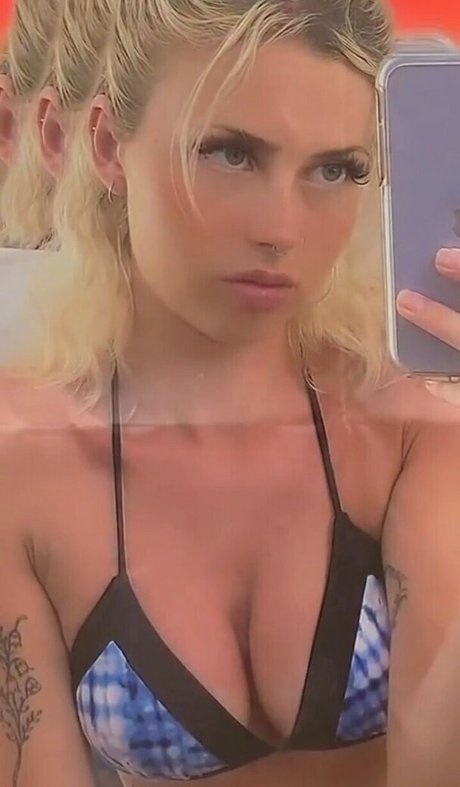 Amy Mason star beautiful image