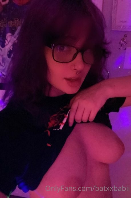 tiny onlyfans sexy nudes photo