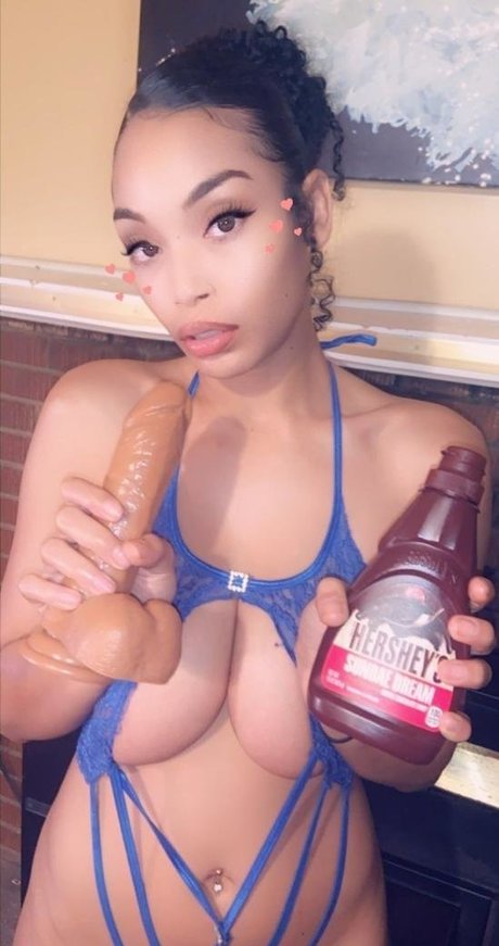 blonde natural onlyfans nudes img