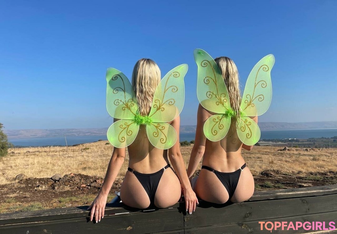Onlytwinz pretty model image