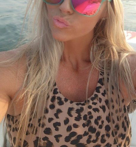 BethAdore nudes star photos