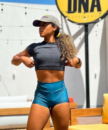 Luiza Vilela top star image