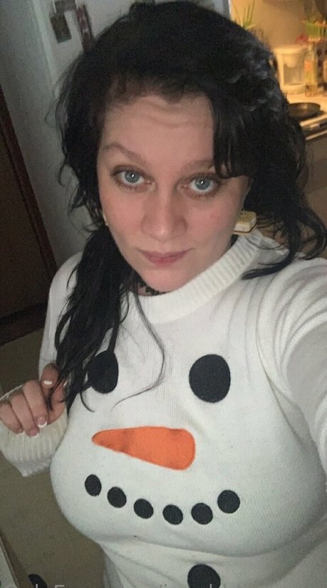 icoulddinosaur exclusive actress picture