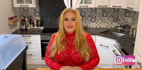 blonde cougar onlyfans beautiful xxx picture