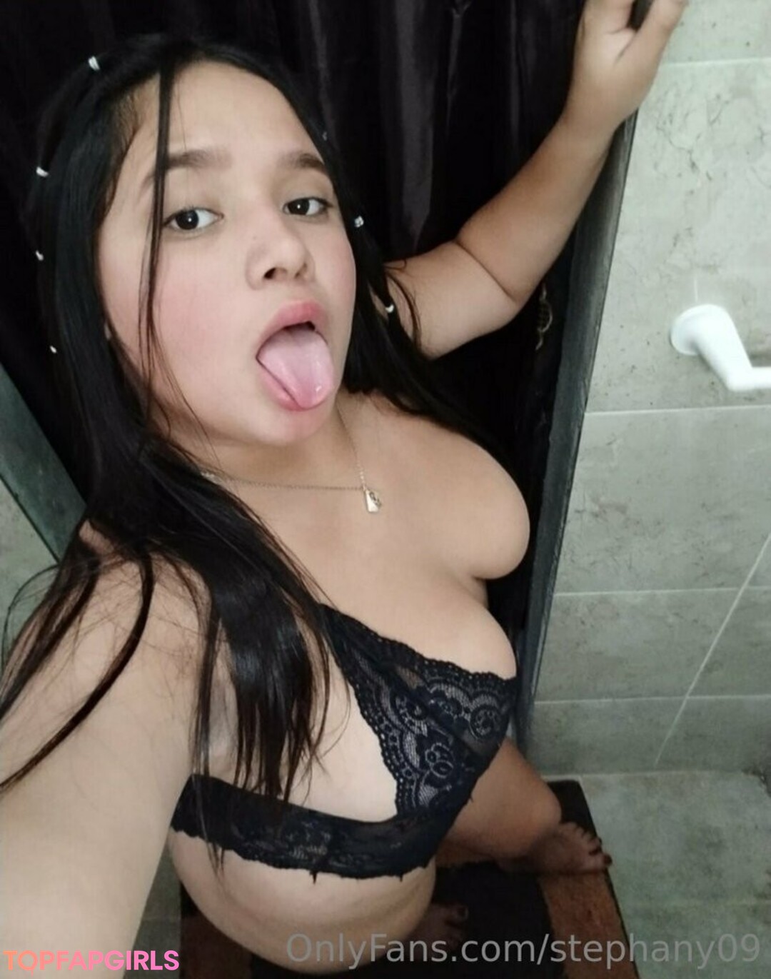 stephany09 naked model image