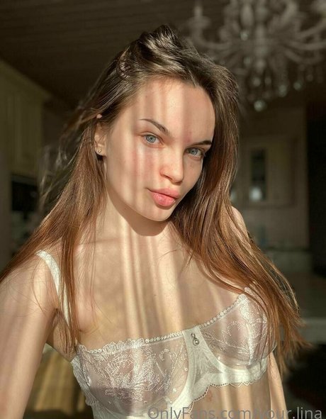 busty teen onlyfans nude images