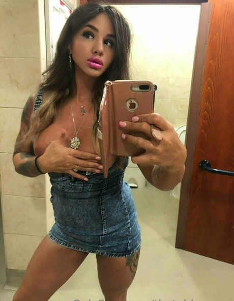 lesbian milf onlyfans free sex pic