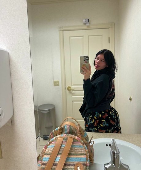 Sierraaa03 free model pic