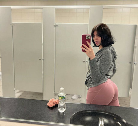 Sierraaa03 sex actress pics