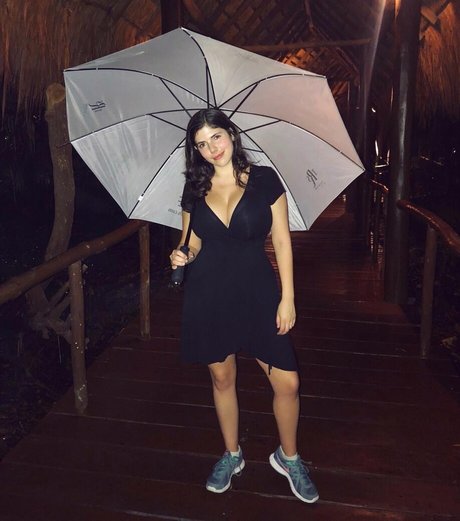 Emily H Barry pornographic actress photo