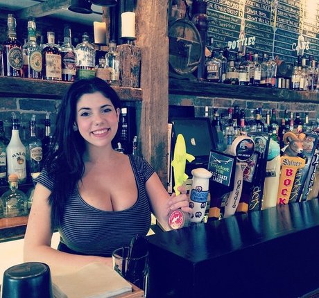 Emily H Barry top profile image