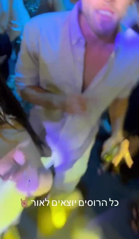 Sapir Sol model top pics