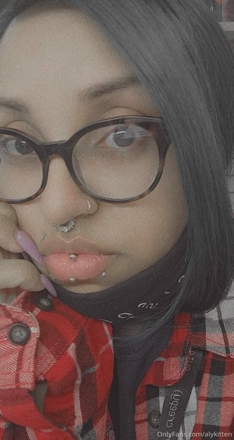 raeraejiggles star top photos