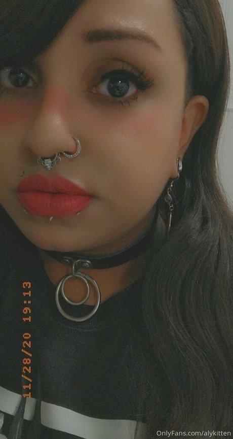 raeraejiggles model xxx image