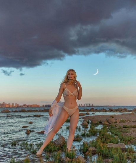 Aspiratova model nude images