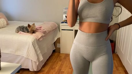 Valentina Villegas model adult pics