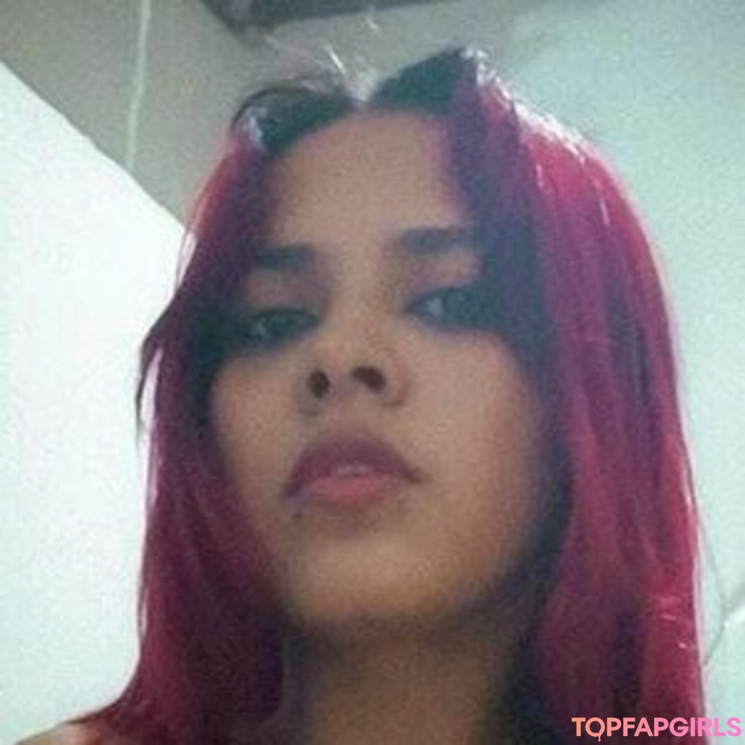 Cida Santiago art star photo