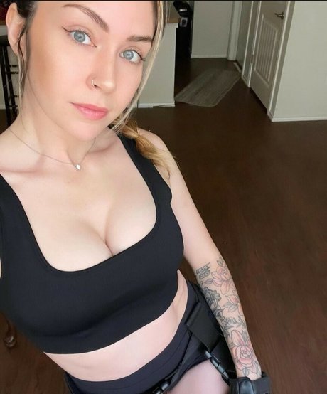 Chaitealexi naked model picture