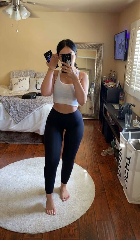 jo ashh beautiful actress pics