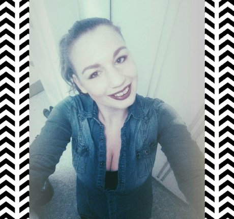 fuzyfruzsina porn star image