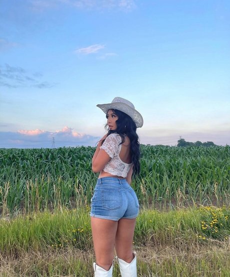 Samanthayang model erotic archive