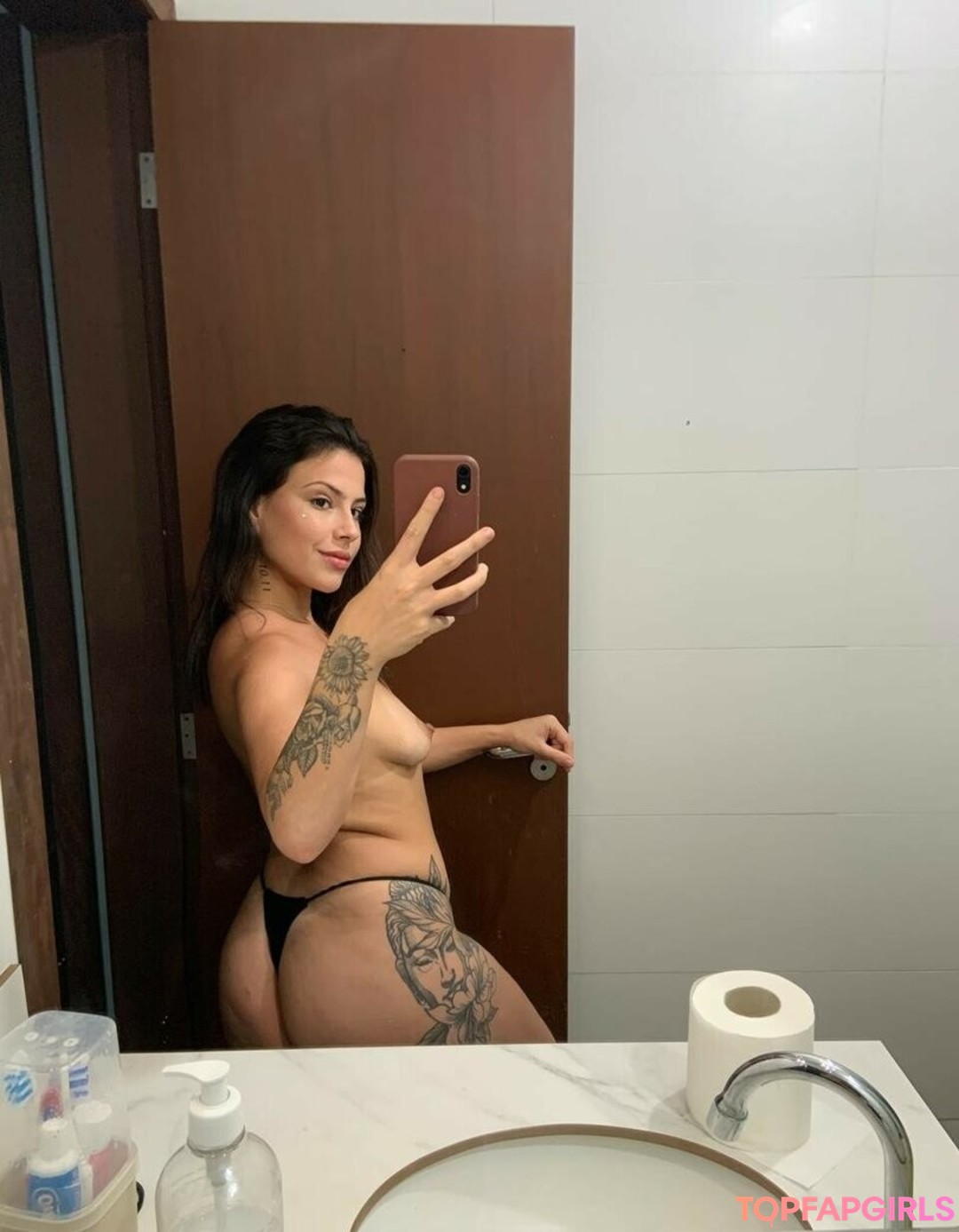 Ingrid Amaro nice model img