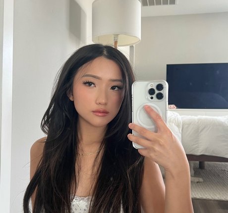 godessjny model hd images