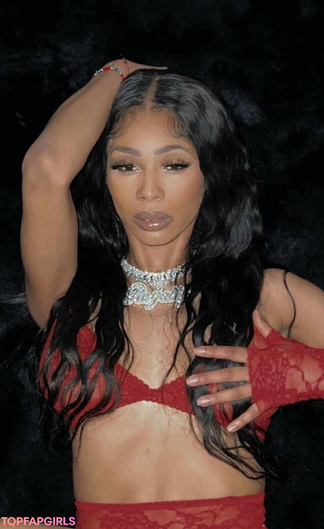 royalty24kt model erotic picture