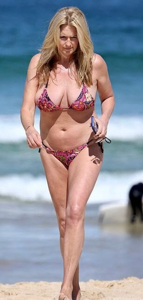 Penny Lancaster art model picture