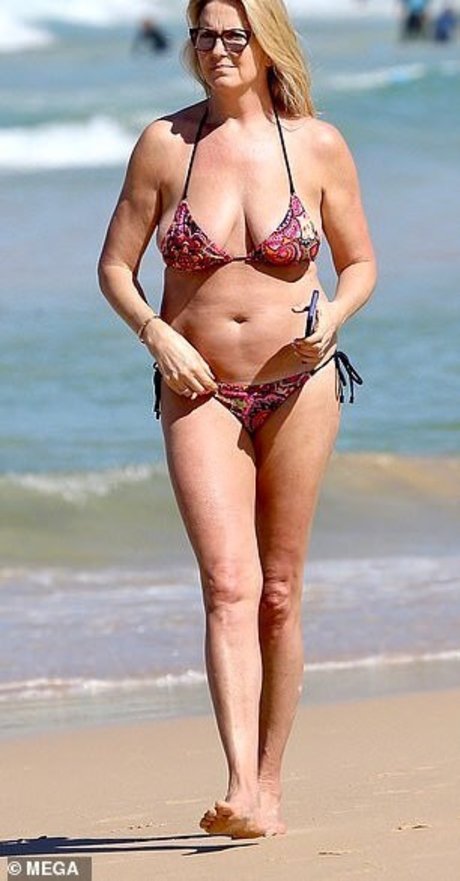 Penny Lancaster nude actress photos