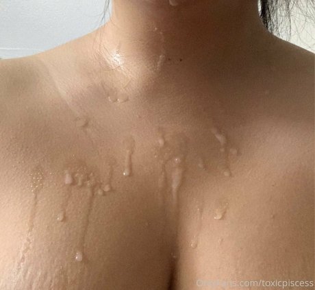 Shoneyy nude actress photos