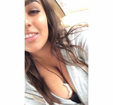 Charlotte Godoy beautiful star pics