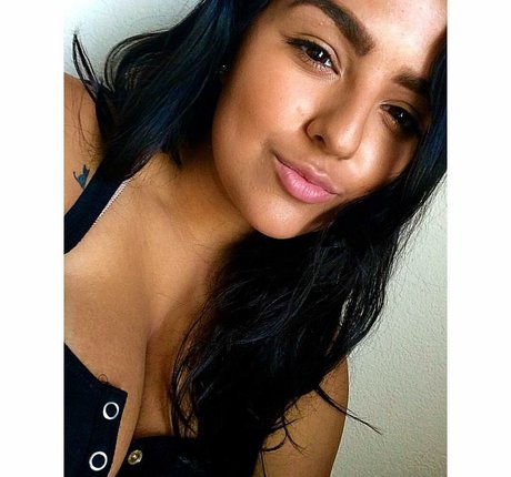 Charlotte Godoy pornstar top image