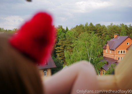 redheadfoxy90 sexy model img