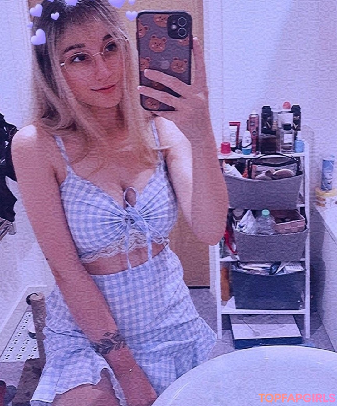 Maya ASMR pretty model picture