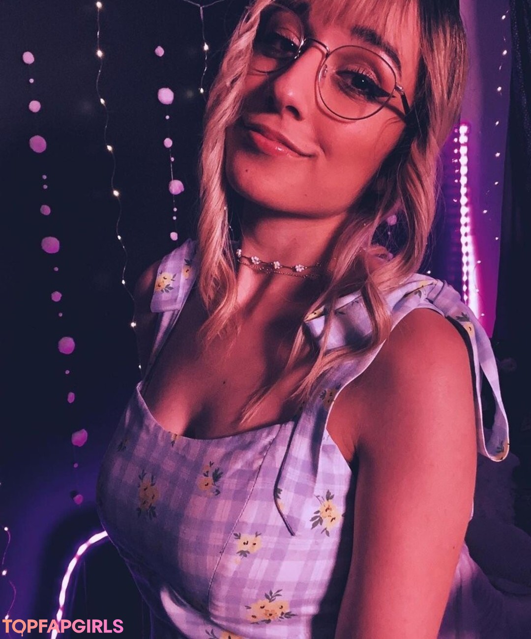 Maya ASMR sexy model gallery