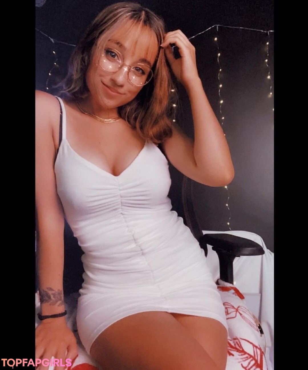 Maya ASMR pornographic model gallery