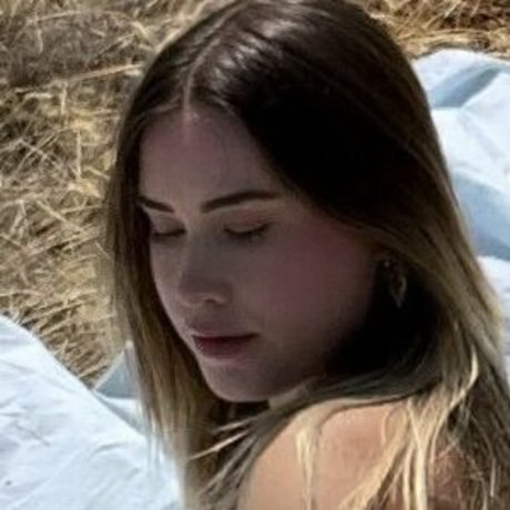 Lily Hale xxx actress picture